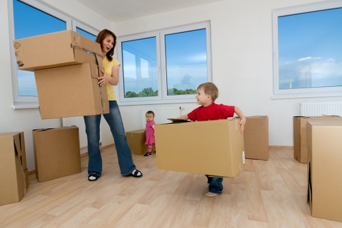 Moving assistance for flats and homes in Blackheath with careful loading